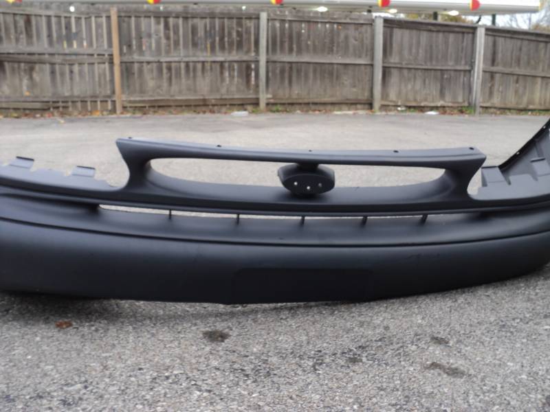 lot 3694 image: TYG Products 1995-97 For Windstar Front Primed Bumper FD04066BC