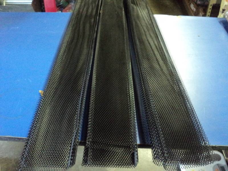 lot 3708 image: (20) pieces GutterMaster Ultra Flo Gutter Cover 5 step down small hole 4 lengths
