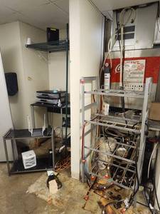 lot 15534 image: Commercial Soda Fountain System Rack Setup - Plus Miscellaneous Items