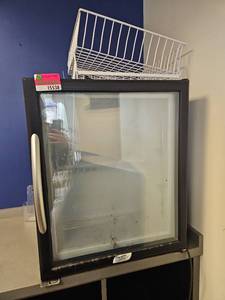 lot 15538 image: Minus Forty Commercial Display Cooler  Model 4USG-L3-00