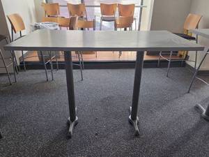 lot 15567 image: Commercial Metal Table