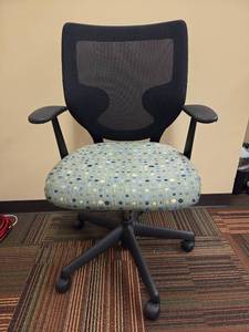 lot 16014 image: Keilhauer Simple 9321 Office Chair