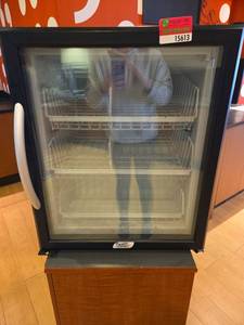 lot 15613 image: Minus Forty Commercial Display Freezer  Model 4USG-L3-00