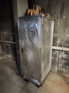 lot 15640 image: Industrial Garland Freezer Unit with Shelving  Model ECH-1834-RFM