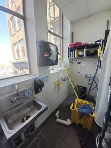 lot 15655 image: Commercial Cleaning Station with Supplies