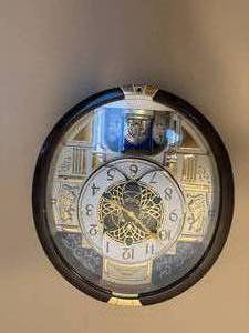 lot 1015 image: Seiko Battery Operated (moving partsworks) Clock-- FR