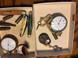 lot 1058 image: Collectible Pocket Watches x 3, Lock & Pocket Knives-- DR