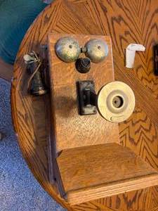 lot 1059 image: Antique Wall Phone-- DR