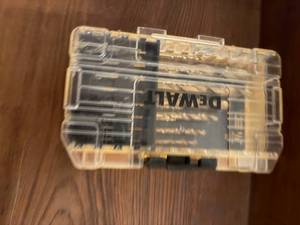 lot 1086 image: Dewalt Bit Set-- BR2
