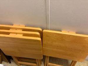 lot 1092 image: Wood Tv Tray Tables x 4-- BR2C