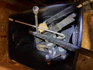 lot 1251 image: Hitch to Distribute Weight on a Trailer-- ShopEW