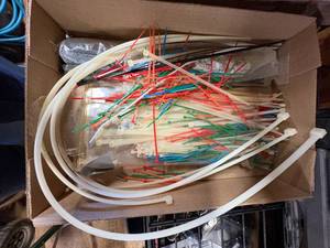 lot 1115 image: Zip Ties-- WW