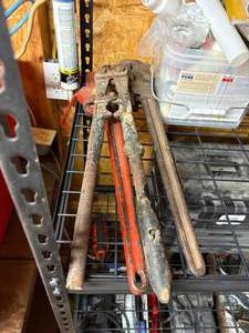lot 1123 image: Pipe Cutters x 2 & Bolt Cutters (3 tools only)-- WW