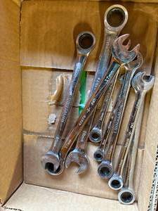 lot 1174 image: Flat of Craftsman Ratchet Wrenches-- WW