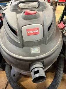 lot 1189 image: Shop Vac 5 Gallons-- CS
