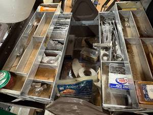lot 1226 image: Kennedy Metal Tackle Box & Contents-- ShopEW