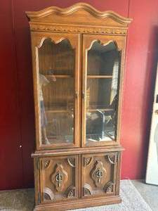 lot 1254 image: Oak China Cabinet 37 x 15 x 78-- FR