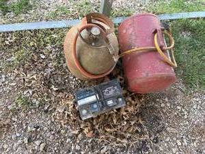 lot 1263 image: Two (2) Air Bubbles & Battery-- CP
