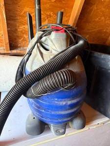 lot 1269 image: Shop Vac-- S