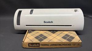 NEW Scotch Thermal Laminator (powers up) with Laminating Pouches