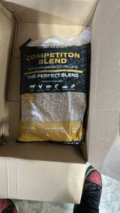lot 72328 image: Camp Chef Competition Blend Premium Hardwood Pellets