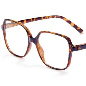 lot 17475 image: miyya Blue Light Blocking Glasses for Women, Blue Light Glasses for Women Oversized Fashion Vintage Fake - Retail $13