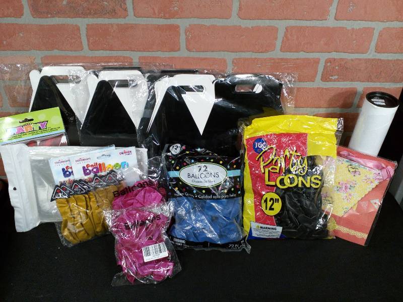 lot 3 image: Assorted Party Lot