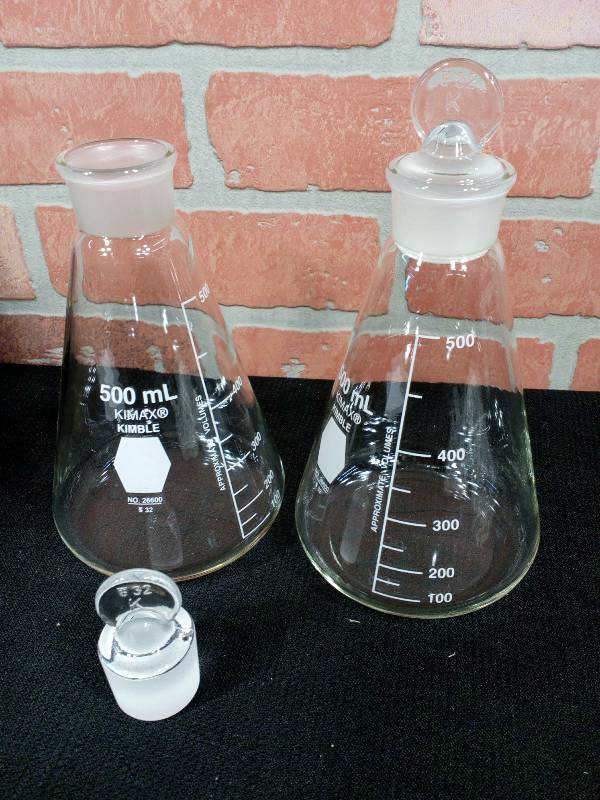 lot 11 image: Kimble Erlenmeyer Flask With Stopper