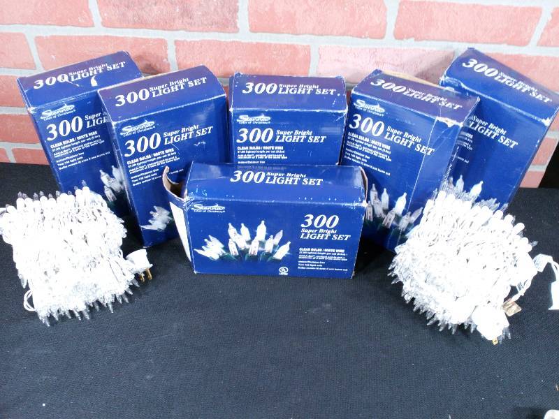 lot 36 image: Super Bright 300 Light Set