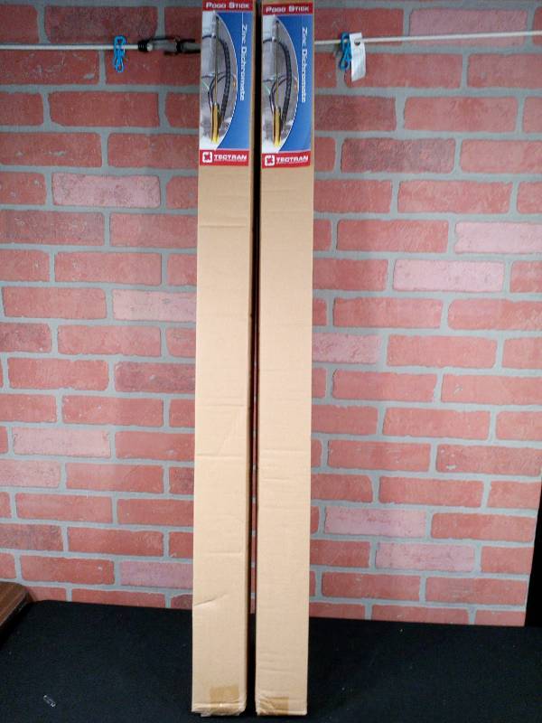 lot 54 image: Tectran 9400E 40 Pogo Sticks WO Clamp For Transportation Equipment