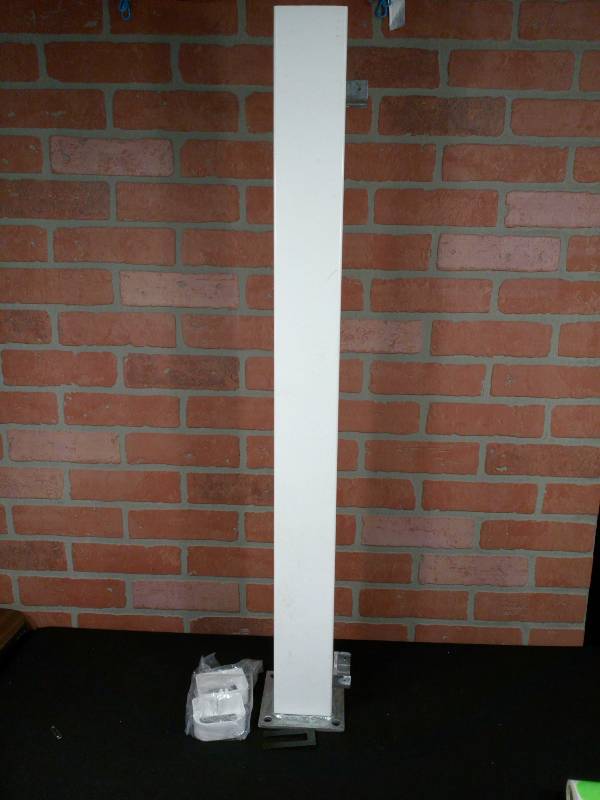 lot 57 image: Titan Pro Rail End Post