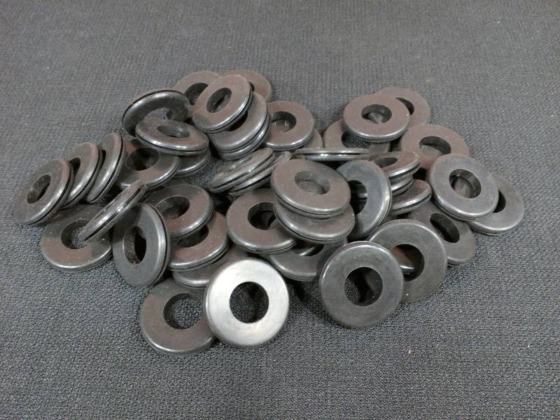 lot 141 image: Non-Metallic Grommets