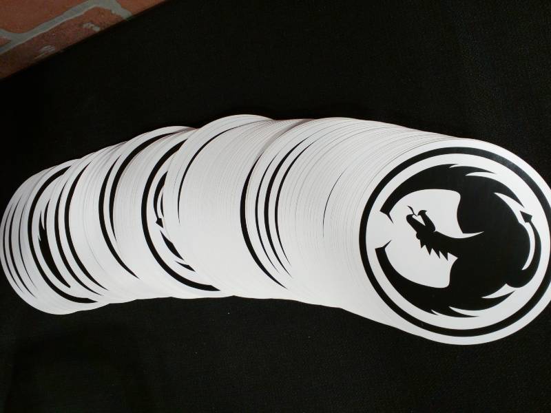 lot 166 image: Unbranded Dragon Logo Decals - Customizable
