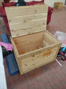 lot 25242 image: Rustic Pine Storage Chest