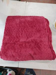 lot 25278 image: Red Plush Throw Blanket
