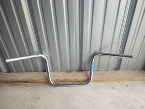 lot 14 image: 07 Harley Davidson Road King Chrome Motorcycle Handlebars