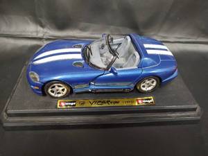 lot 205 image: 1993 Bburago Dodge Viper RT10 Diecast Model 124 Scale