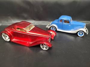 lot 206 image: 1930s Style Custom Die-Cast Model Cars Set