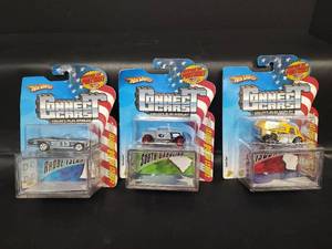 lot 213 image: Hot Wheels Connect Cars State Series Collection, Wisconsin, South Carolina, Rhode Island