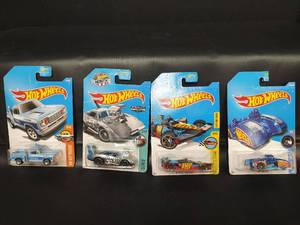 lot 218 image: Assorted Hot Wheels Modern Classics Collection Set, Die Cast