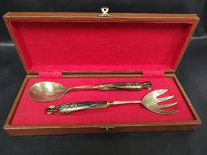 lot 244 image: Vintage 1940s Haddad Jezine, Arabic Turkish Firebird Phoenix Horn Handle Salad Set