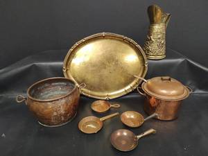 lot 254 image: Vintage Brass and Copper Kitchenware and Decorative Collection