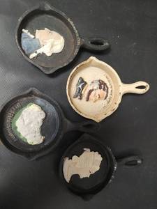 lot 268 image: Vintage Collection of Mini Sculptural Cast Iron Skillets, Handpainted