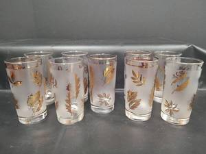 lot 273 image: Vintage Mid-Century Gold Leaf Frosted Highball Glasses, Qty 9