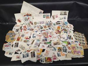 lot 287 image: Vintage US Postage Stamp Collection 1970s-80s