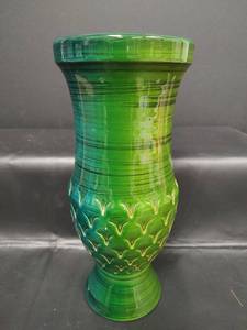 lot 297 image: Emerald Green Glass Vase with Quilted Pattern, 12in tall