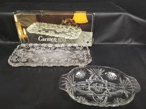 lot 327 image: Carmen Crystal Serving Tray and Glass Relish Tray