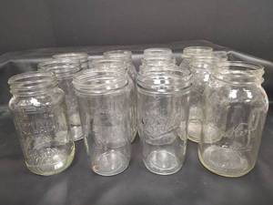 lot 331 image: Assorted Quart Size Canning Jars - Set of 12