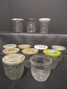 lot 376 image: Vintage Decorative Glass Jelly Jars with Fruit Pattern Lids and More