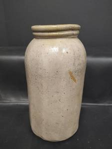 lot 378 image: Antique Salt Glazed Early American Preserve  Storage Crock
